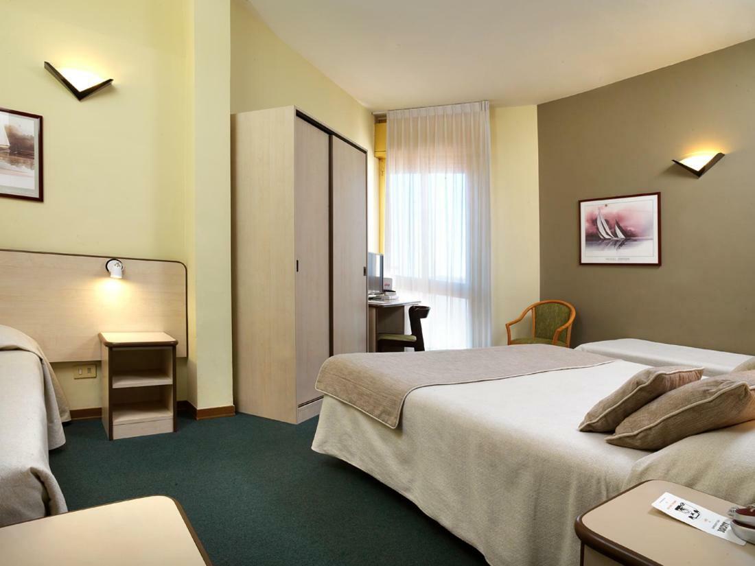 Hotel Alcide Poggibonsi Exterior foto